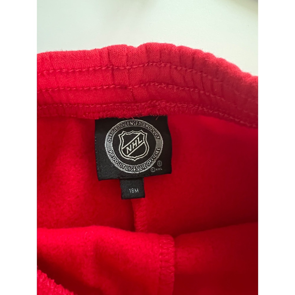 NHL Chicago Blackhawks Infant Boys Bodysuit and Fleece Pants Set Red Black 18M - Picture 4 of 6